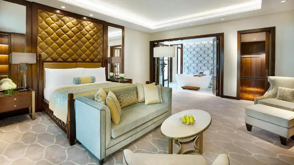 Дубай: Отель The Ritz-Carlton, Dubai