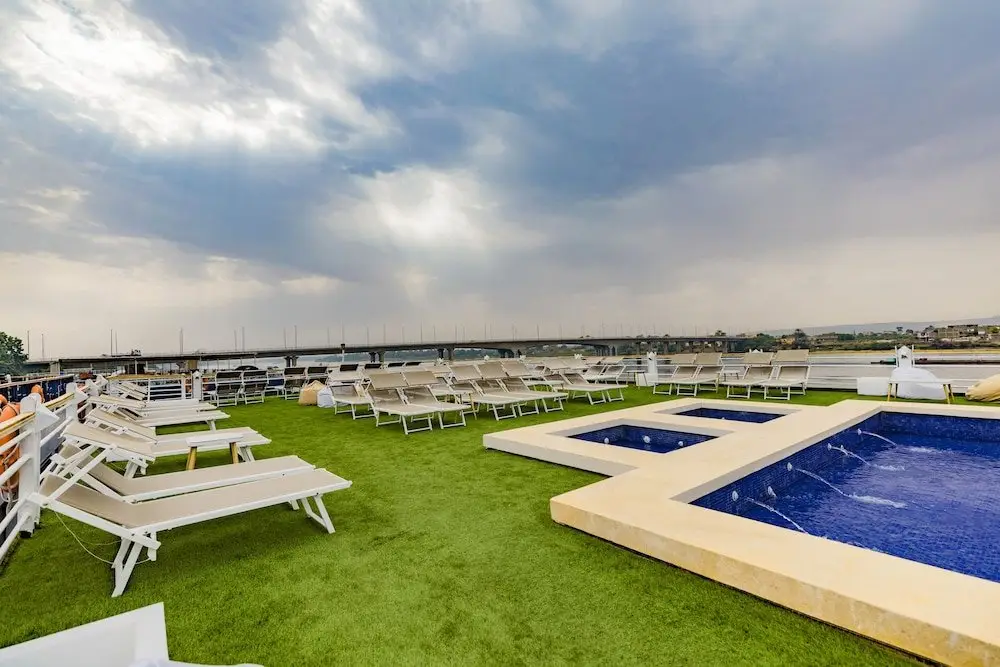 Луксор: SUNRISE Semiramis II Cruise