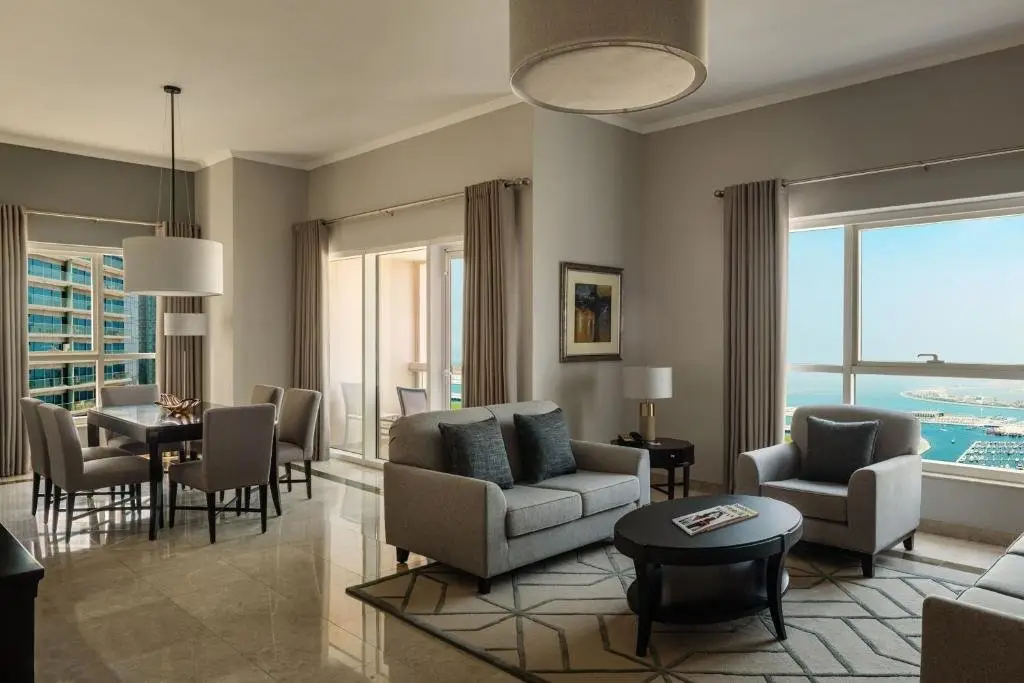 Дубай: Dubai Marriott Harbour Hotel & Suites