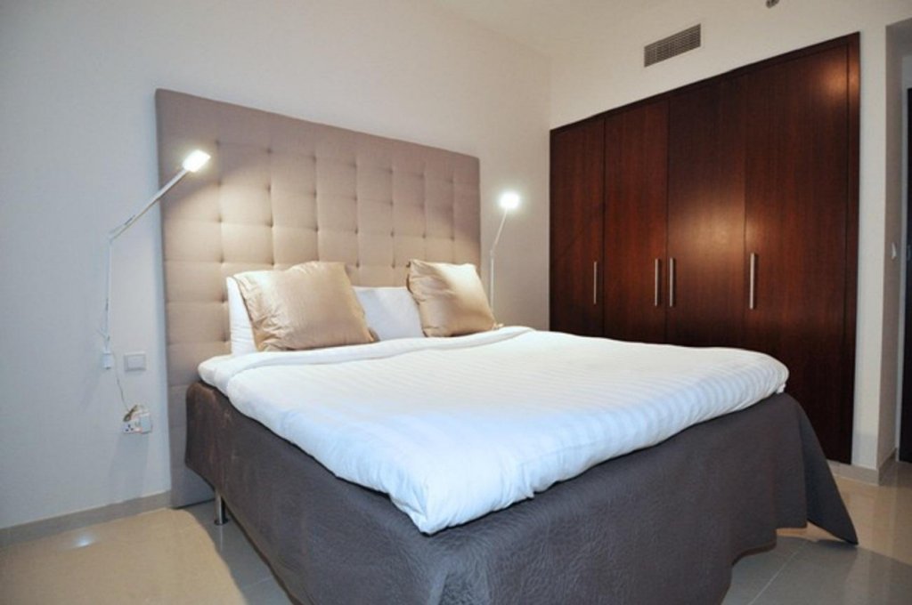 Дубай: Amazing Two bedroom in Panorama - The Greens