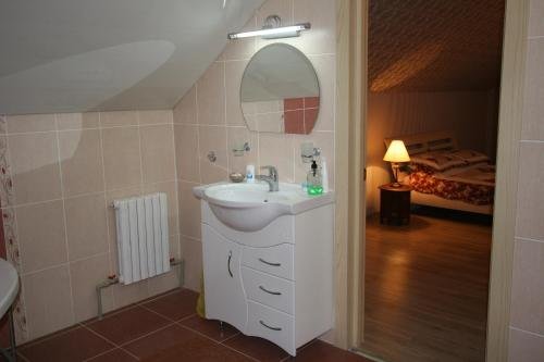 Большой Тростенец: Guest House Zayamnae