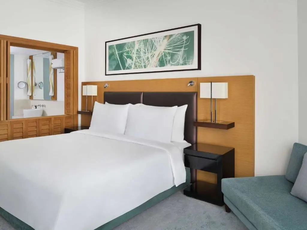Дубай: Mövenpick Hotel Jumeirah Beach