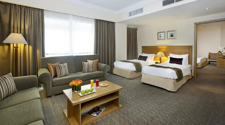 Дубай: Отель DoubleTree by Hilton Dubai Port Saeed
