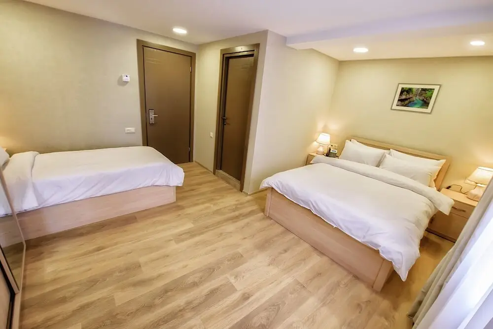 Тбилиси: Green Corner Hotel