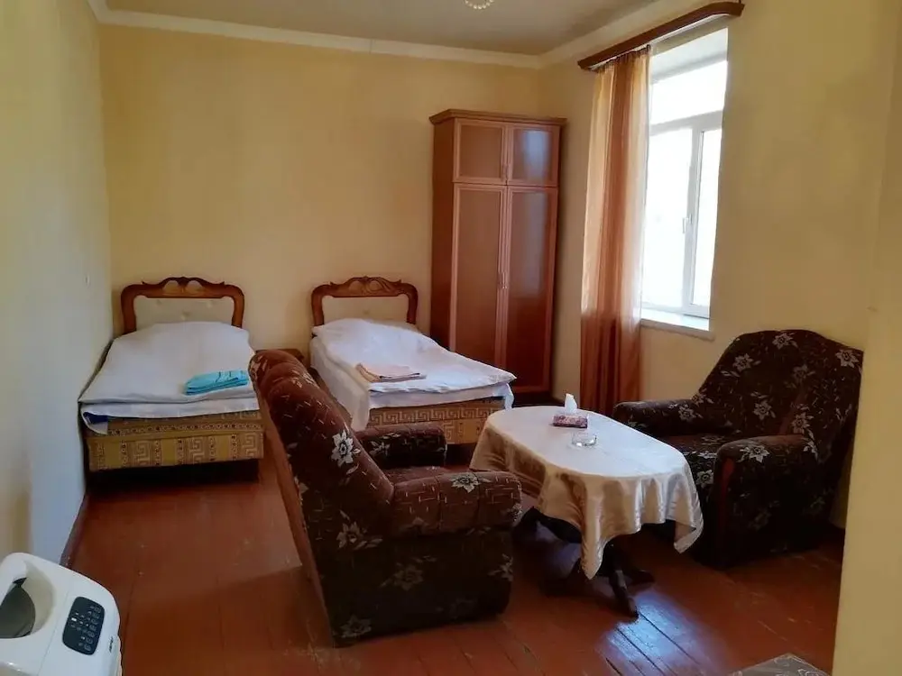 Агарак: Отель Meghri Inn