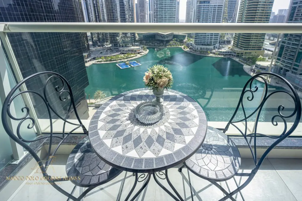 Дубай: Апартаменты Marco Polo - Wonderful Apt With Beautiful full Lake Views