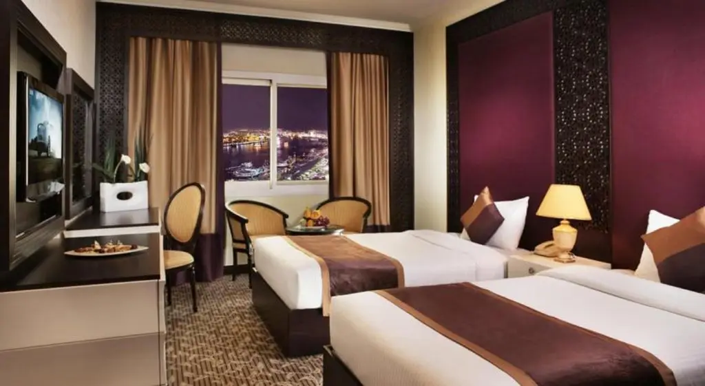 Дубай: Отель Carlton Tower Hotel