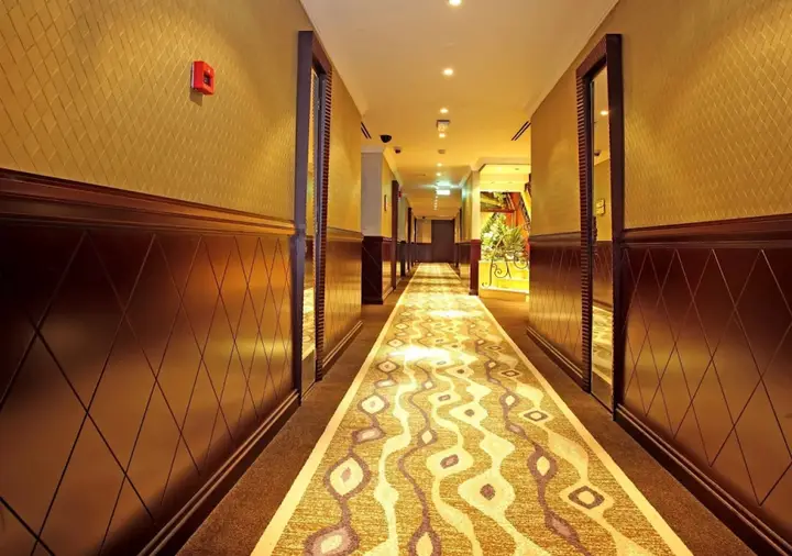 Дубай: Carlton Tower Hotel