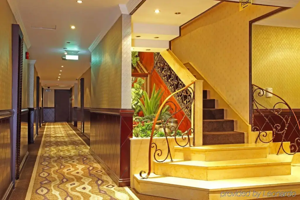 Дубай: Carlton Tower Hotel