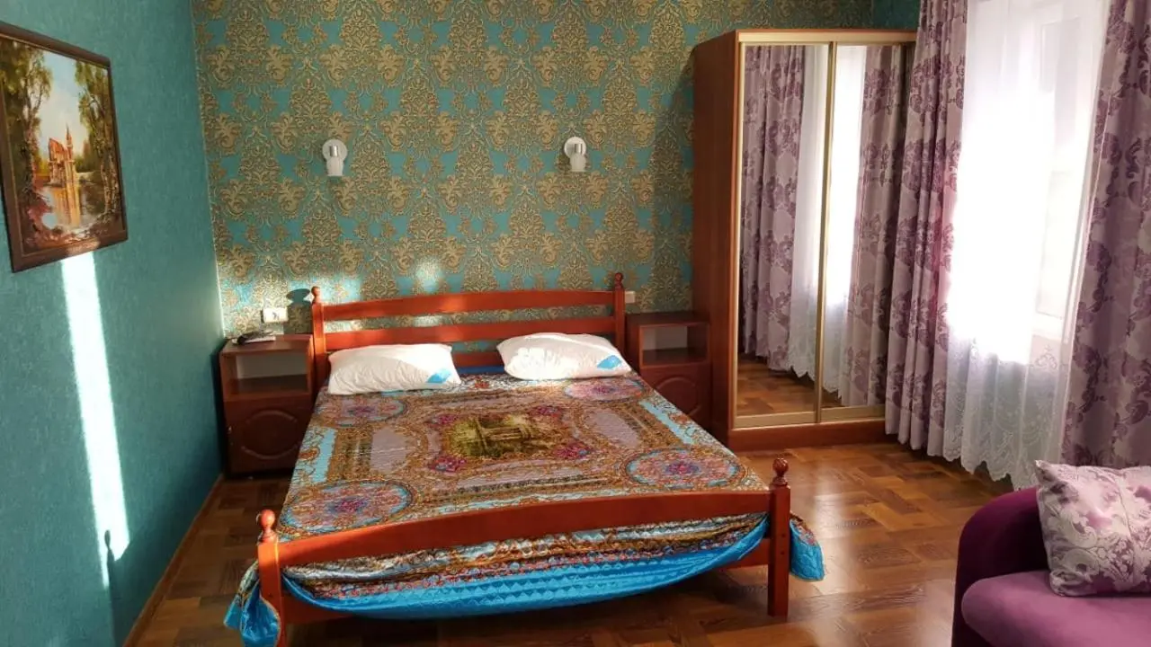 Кисловодск: К. Маркса 6, кв23