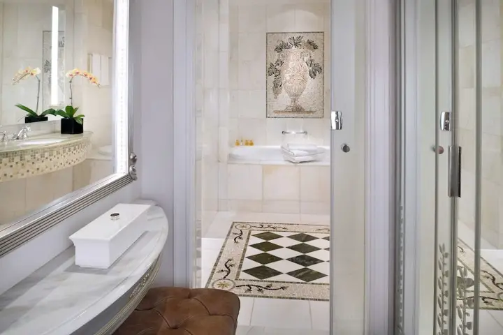 Дубай: Palazzo Versace Residences Dubai
