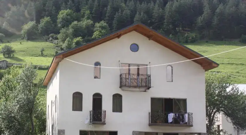 Местиа: Laghami Guest house