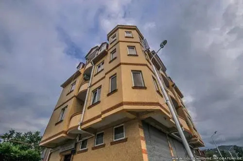 Батуми: Hotel Golden House