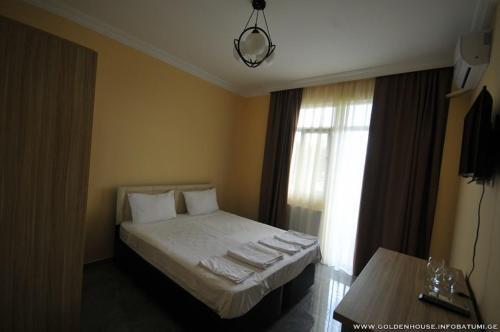 Батуми: Hotel Golden House