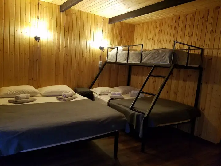 Степанцминда: Гостевой дом Cottages in Stephantsminda Echoes