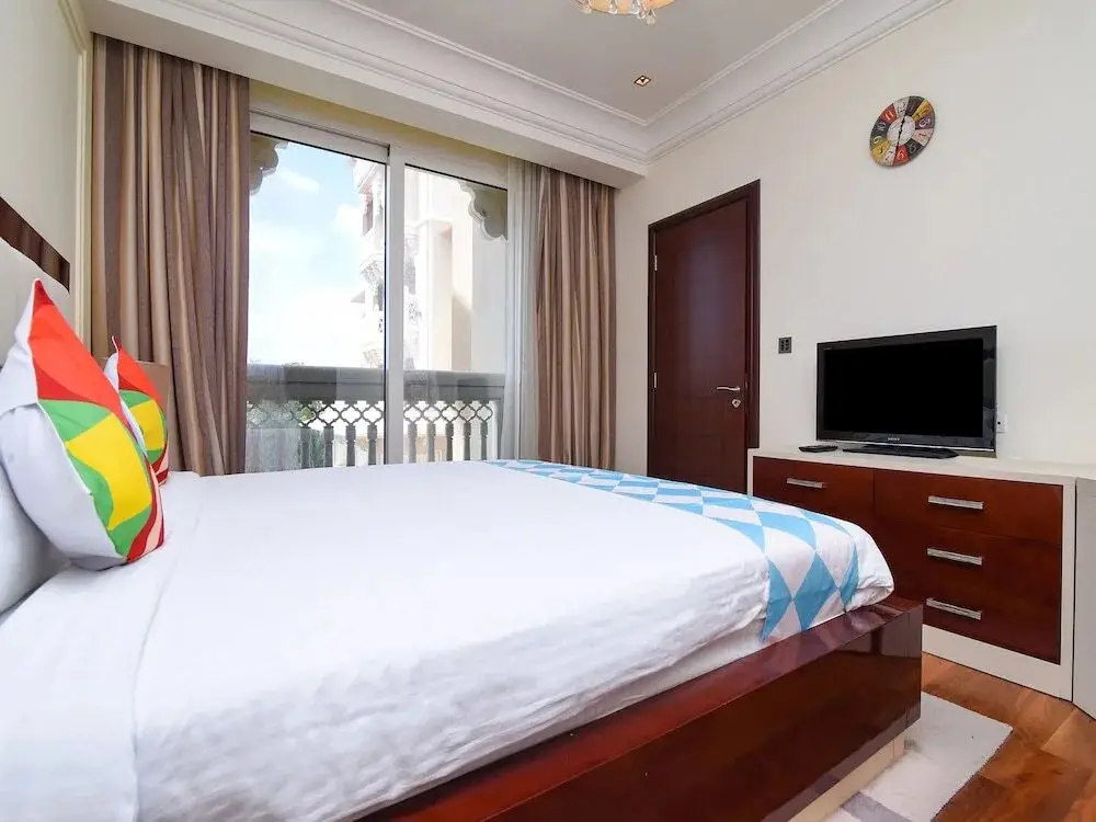 Дубай: OYO Home 161 Taj Grandeur 1 BHK Apartment Palm