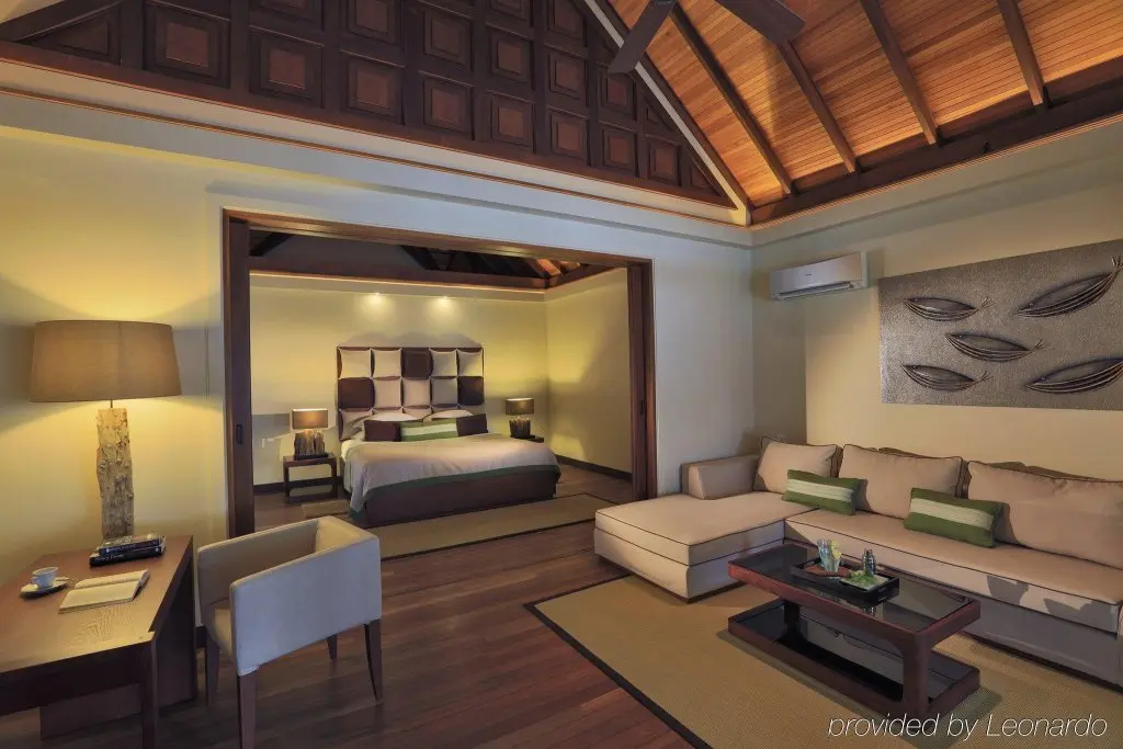 Вихаманафуши: Курорт Kurumba Maldives