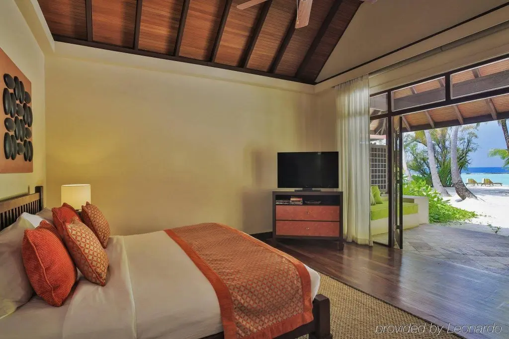 Вихаманафуши: Курорт Kurumba Maldives