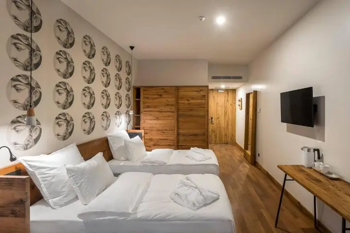 Тбилиси: Hotel Shota @ Rustaveli Boutique Hotel Mimino