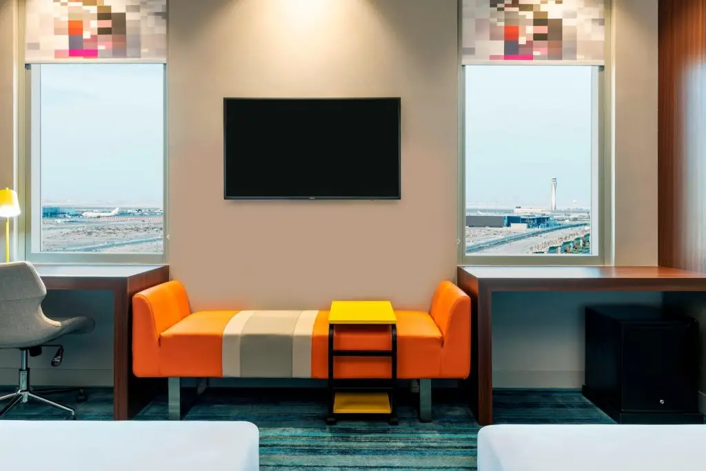 Дубай: Aloft Dubai South