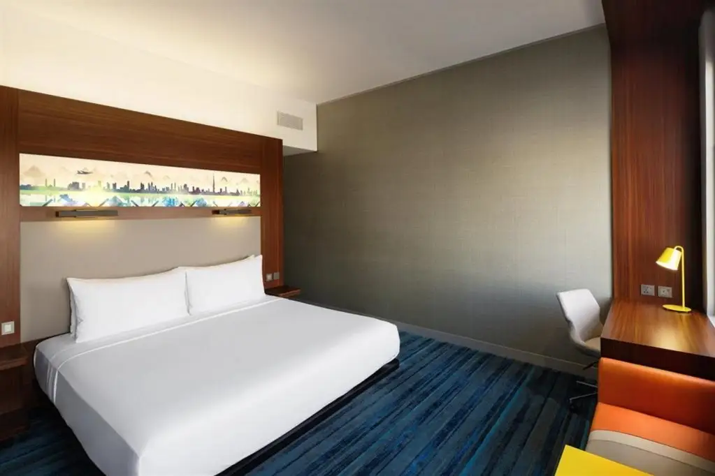Дубай: Aloft Dubai South