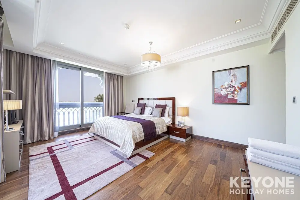 Дубай: KOHH – 2BR + Maids Room in Grandeur Residences
