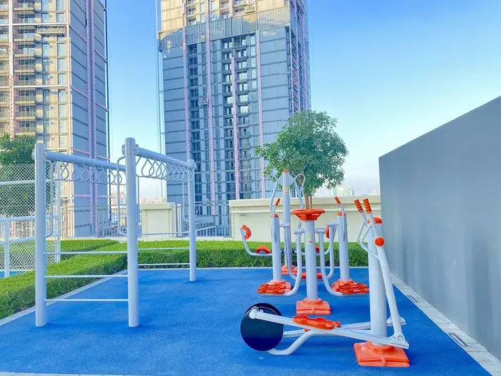 Дубай: LuxBnB Creek Rise Tower Harbor Views