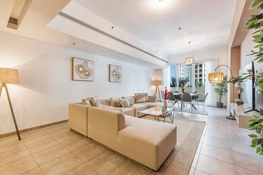 Palm Jumeirah - 2br - New Furnished - Next To Mall — фото 1