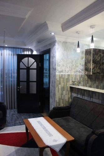 Батуми: Apartment 16 Pirosmani Street