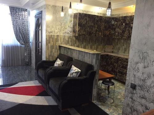 Батуми: Apartment 16 Pirosmani Street