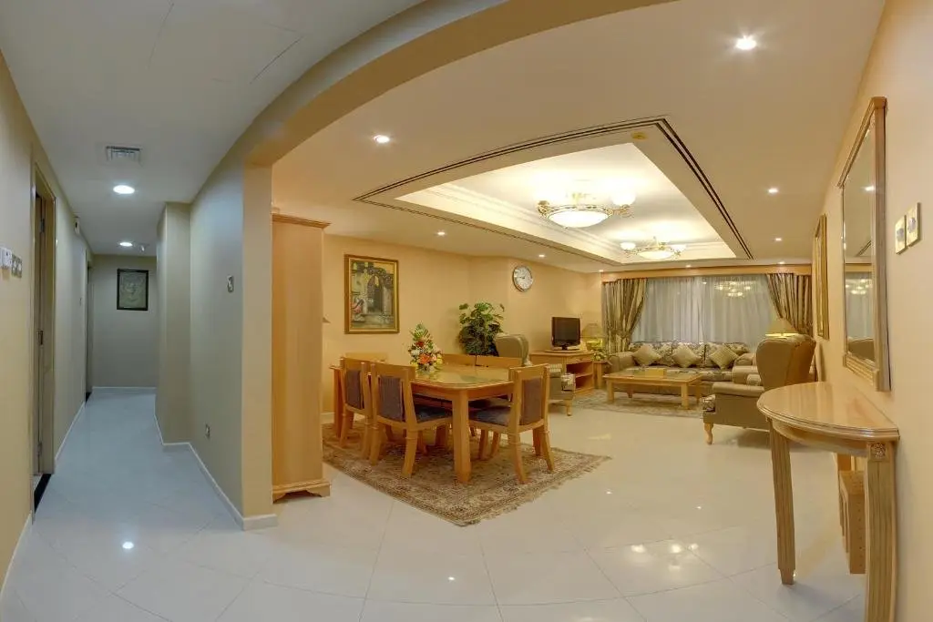 Дубай: Deira Suites Deluxe Hotel Suites