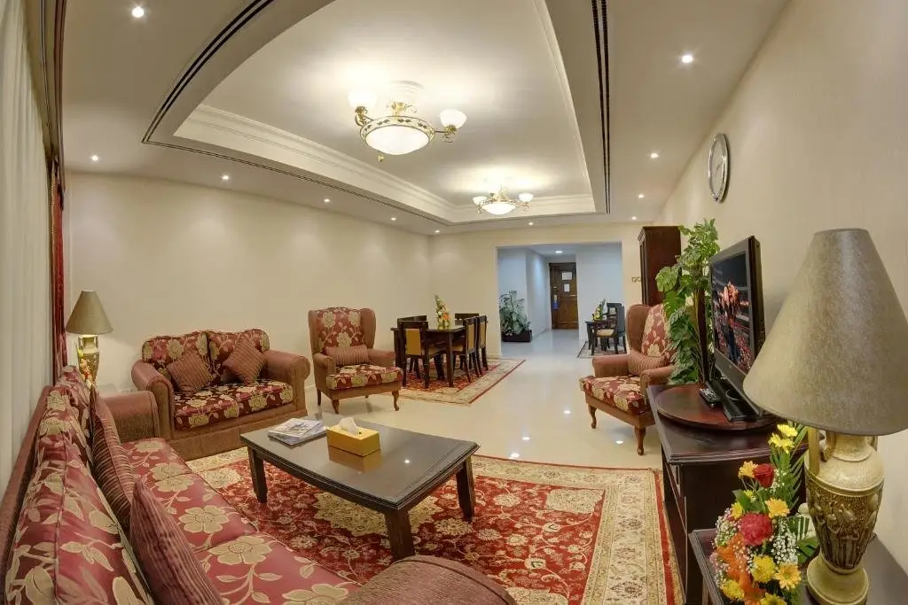 Дубай: Deira Suites Deluxe Hotel Suites