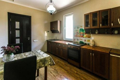 Тбилиси: Guest House Gardens 44