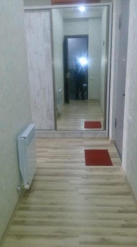 Тбилиси: 2 komnatnaia kvartira 5, 10, 5 dnei