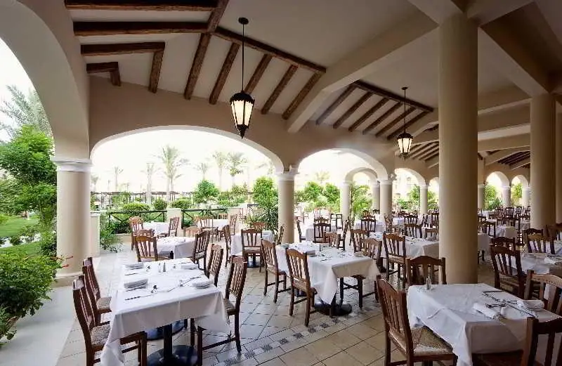 Алмаза Бэй: Jaz Almaza Bay Resort