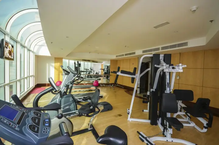 Дубай: Parkside Suites Hotel Apartment