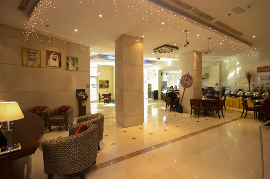 Дубай: Parkside Suites Hotel Apartment