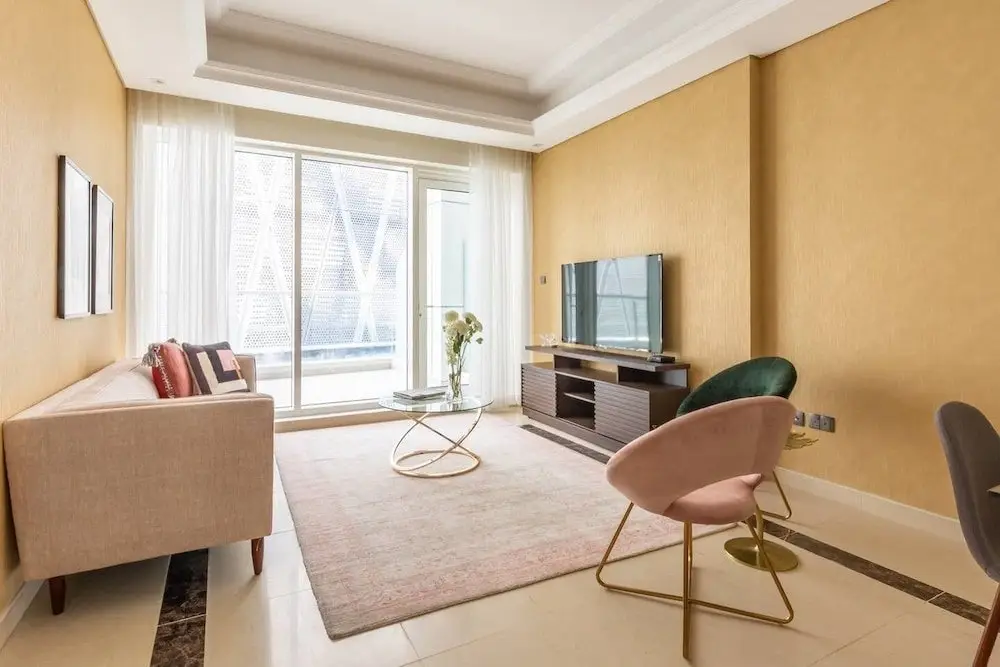 Дубай: Unique Designer-inspired 3BR in Downtown Dubai