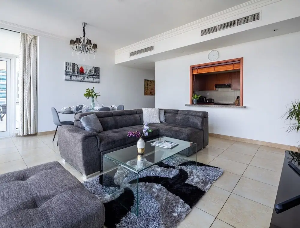 Дубай: Luxury Living in This Stylish 2BR in Dubai Marina