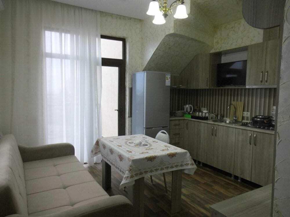 Батуми: Deutsches Appartement Hotel