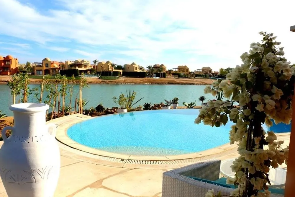 Эль-Гуна: El Gouna Royal Chalet
