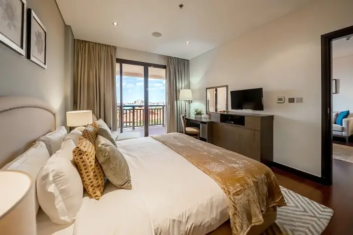 Дубай: Luton Vacation Anantara South Residence