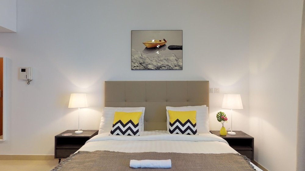 Дубай: Lux Bnb Park Towers Difc