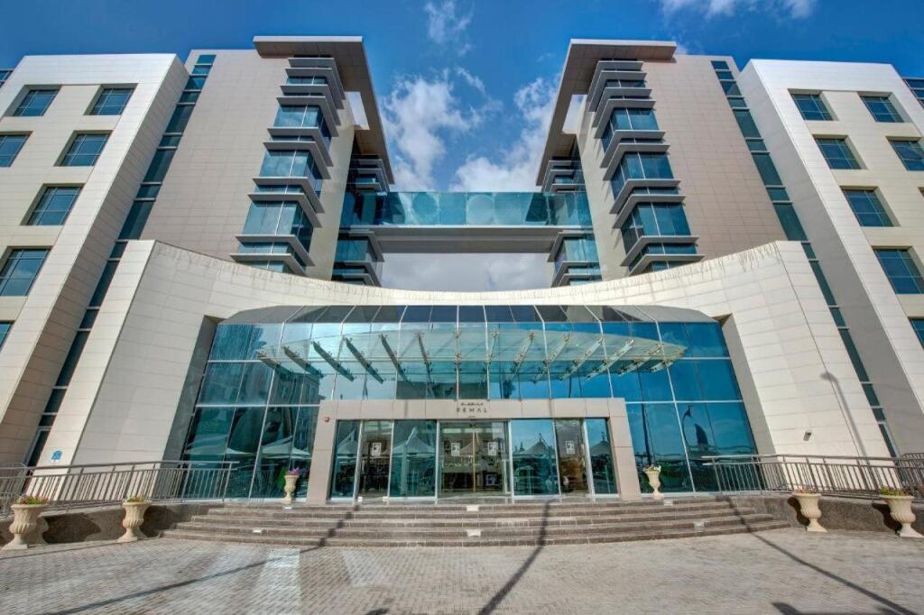 Аль-Рувайс: Remal Hotel Al Dhannah