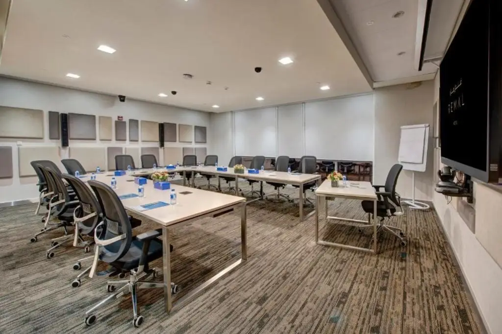 Аль-Рувайс: Remal Hotel Al Dhannah