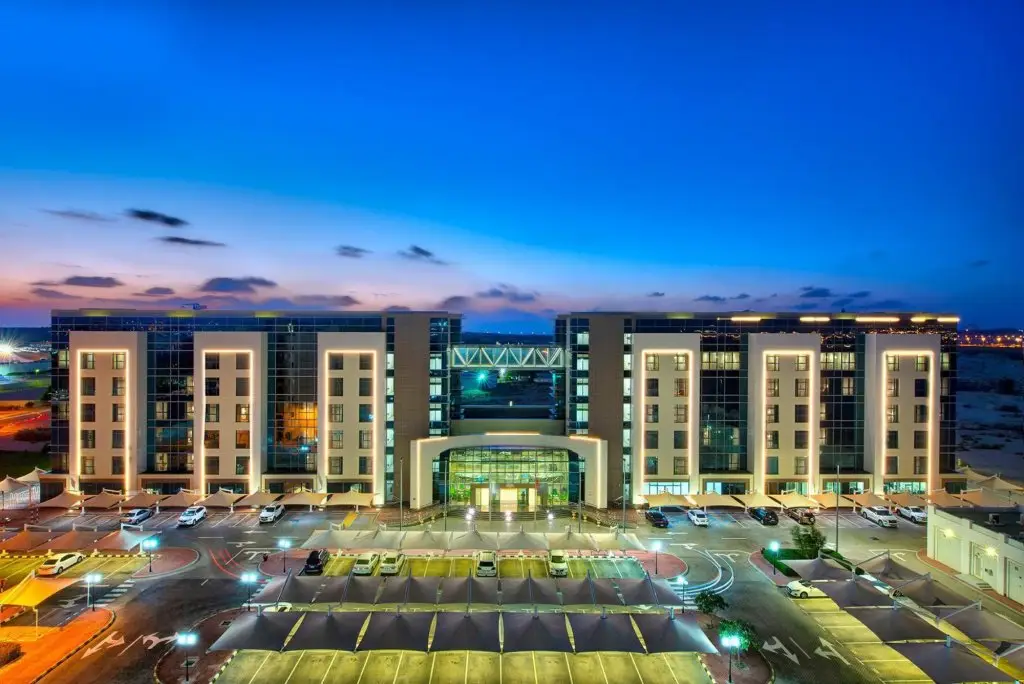Аль-Рувайс: Remal Hotel Al Dhannah