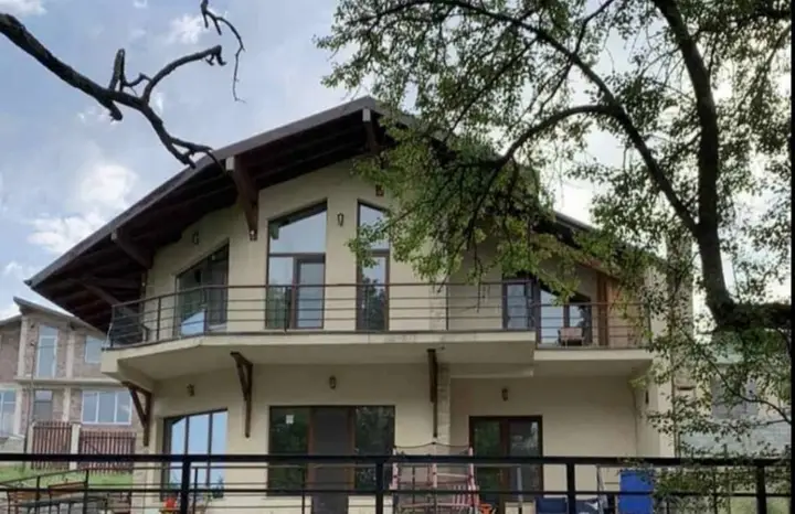 Тбилиси: Private house Summer Cottage