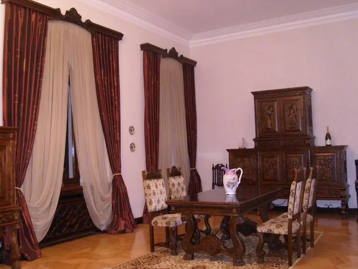 Тбилиси: Royal Apartment In The Center Of Tbilisi On Rustaveli Avenue