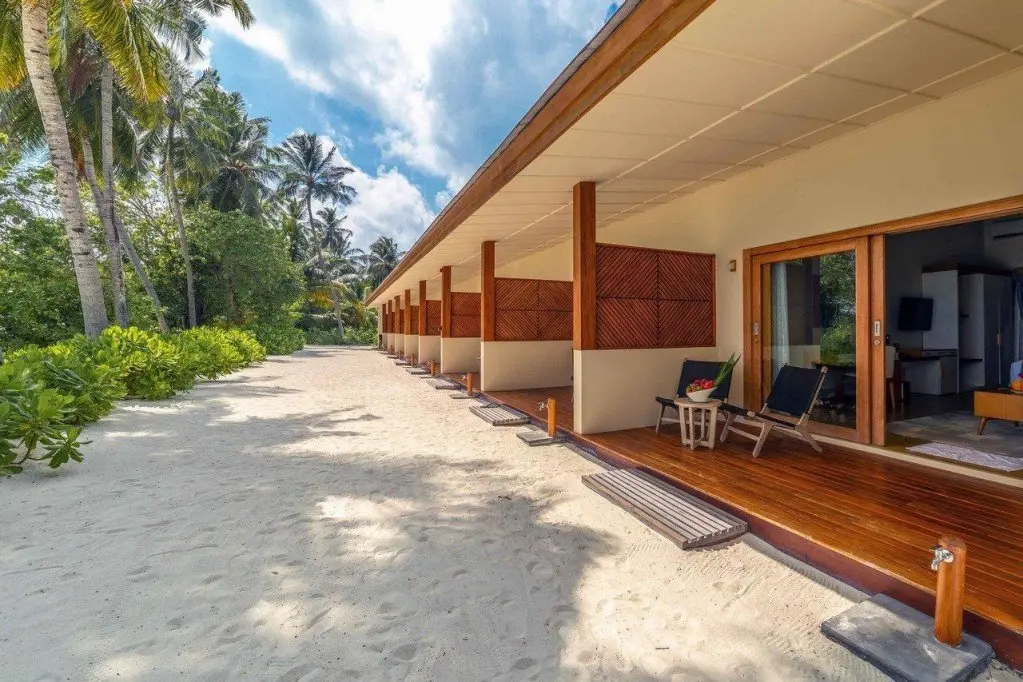 Манду: Курортный Отель Fiyavalhu Resort Maldives