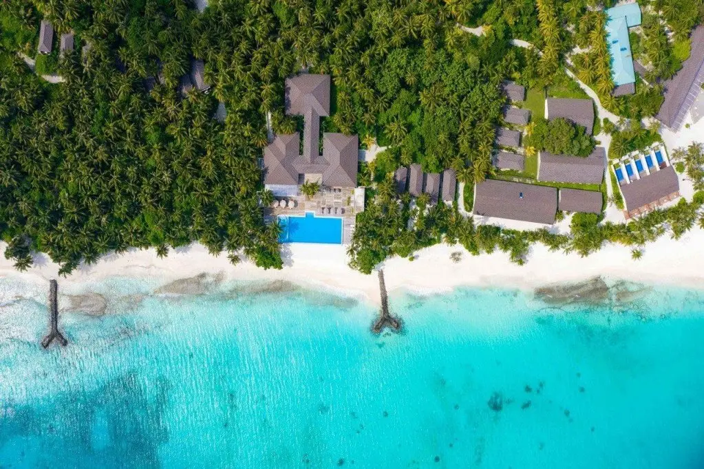 Манду: Курортный Отель Fiyavalhu Resort Maldives
